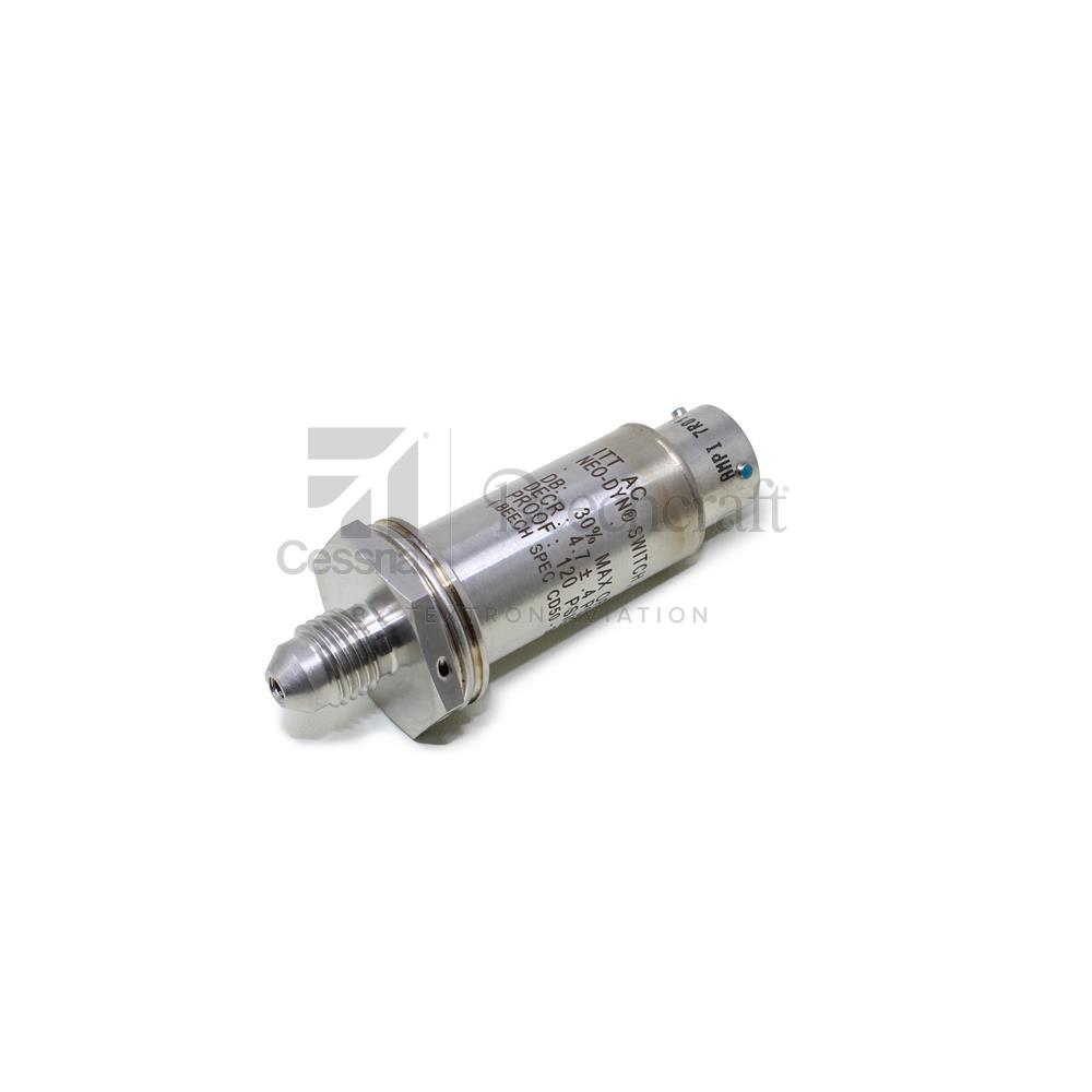 50-389121-31 | PRESSURE SWITCH, OIL | Textron Aviation