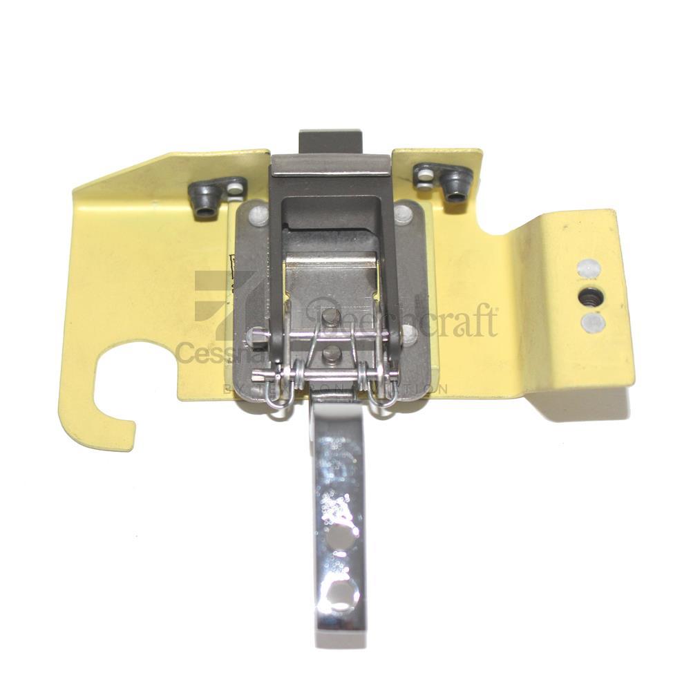 0711790-1 | Baggage Door Latch Assembly